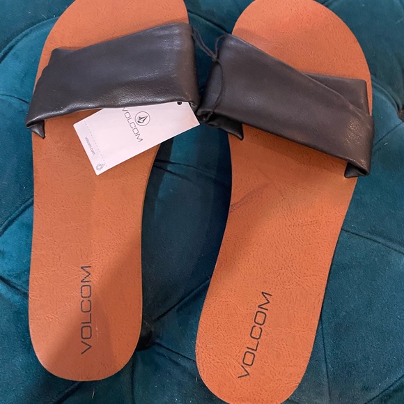 Volcom sandal nwt - Picture 1 of 4